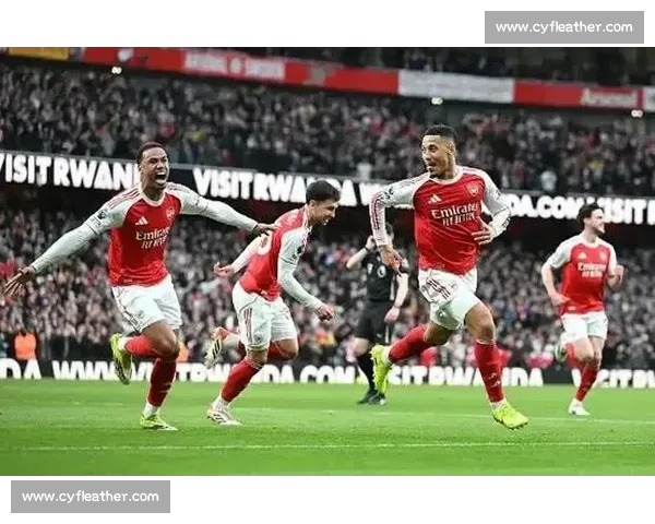 英超今日焦点：曼联迎战切尔西，阿森纳力争连胜，利物浦继续领跑